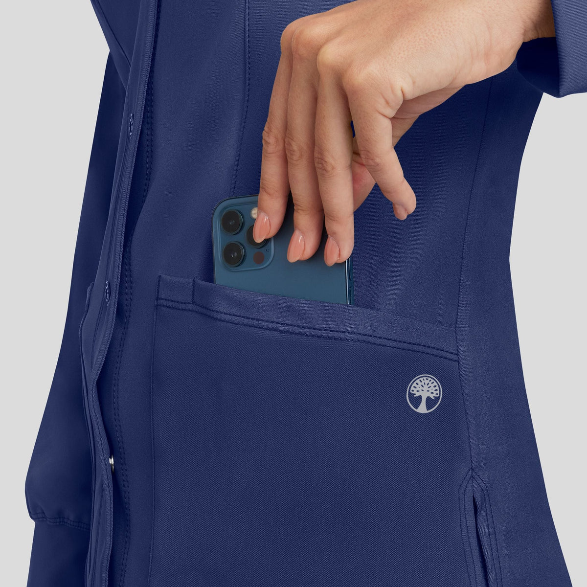 HealingHandsWorks_5500_navy_detail