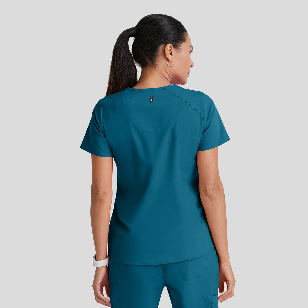 Emma 4-Pocket V-Neck Scrub Top | Bahama