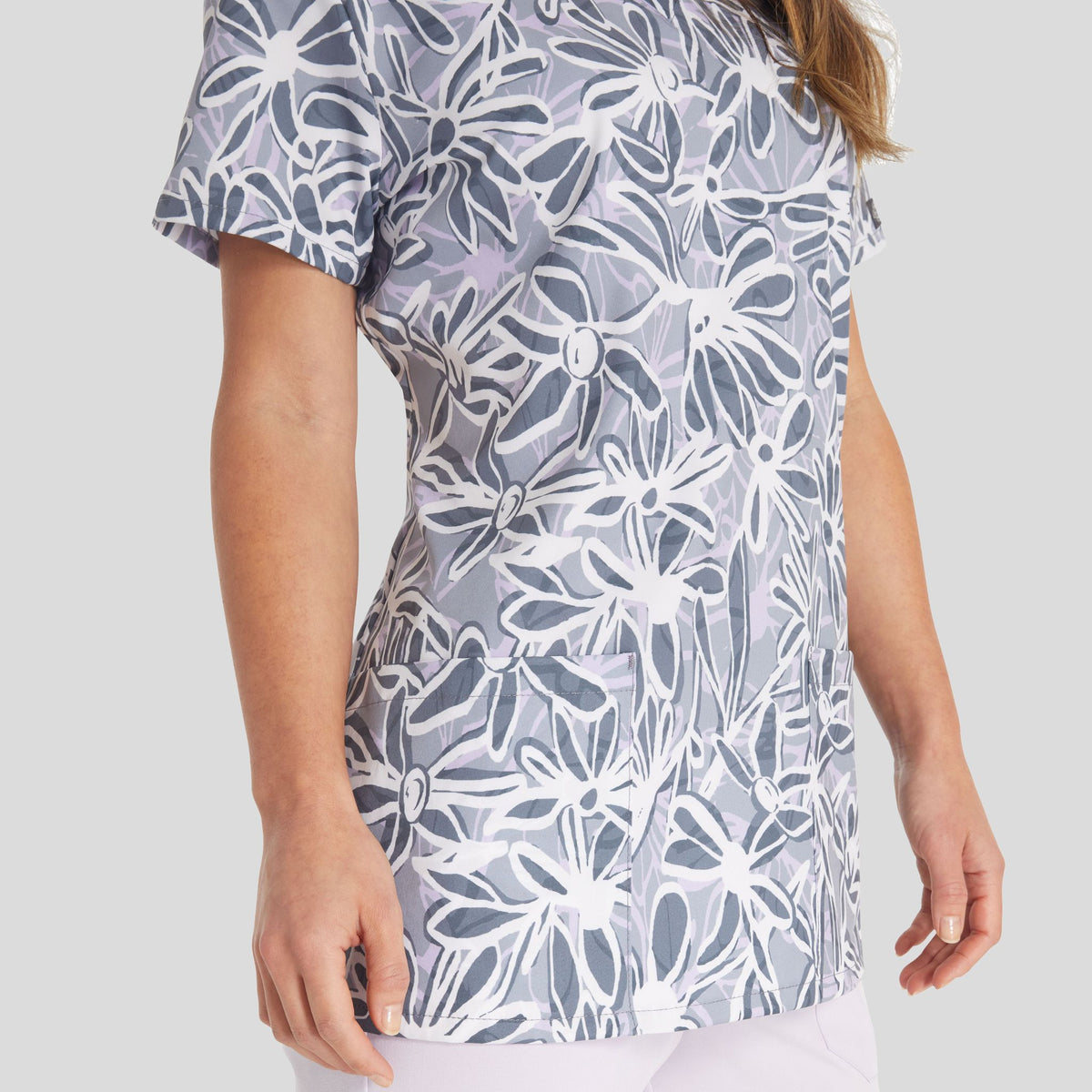 Lazy Daisies Print Scrub Top